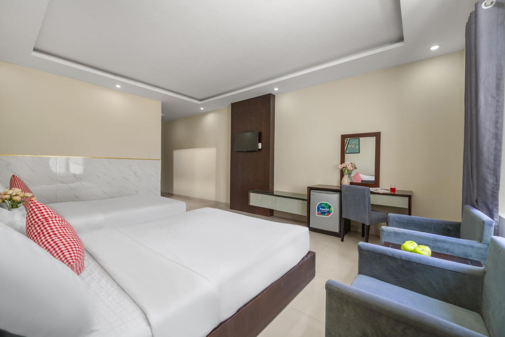 Hanoi Blue Beach Hotel Da Nang Exterior photo