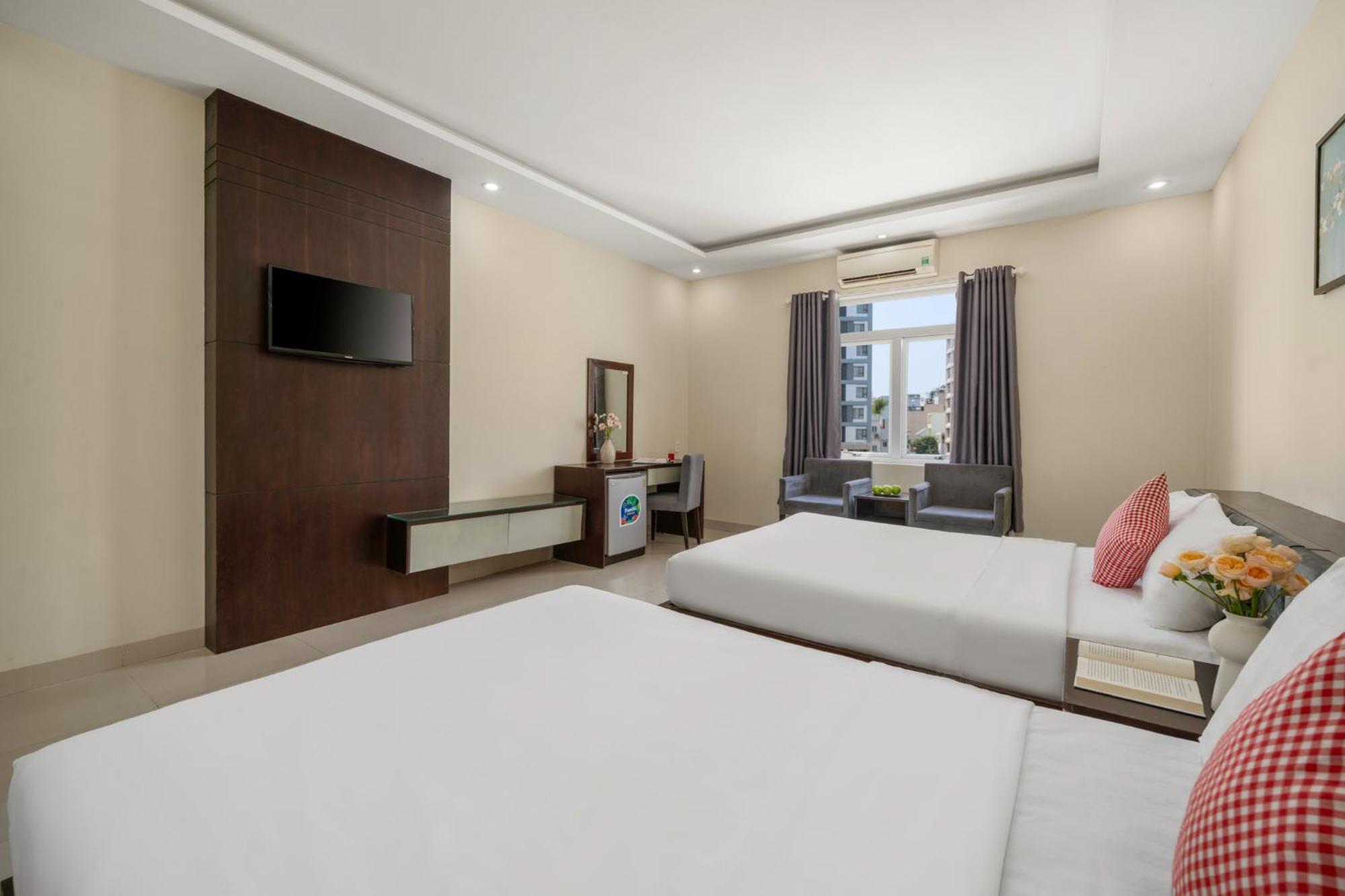 Hanoi Blue Beach Hotel Da Nang Exterior photo